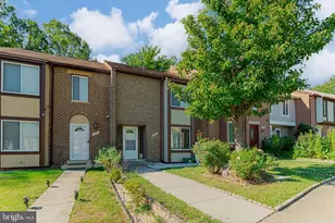 2837 Cambridge Dr, Woodbridge, VA 22192 - Photo 1