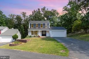 13109 Holly Leaf Ct, Woodbridge, VA 22192 - Photo 1