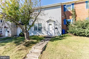 1438 Cottonwood Ct, Woodbridge, VA 22191 - Photo 1