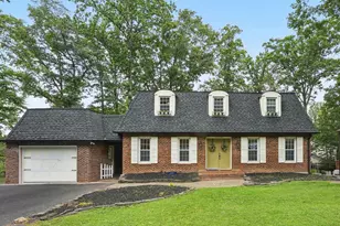 16211 Sunny Knoll Dr, Dumfries, VA 22025 - Photo 1