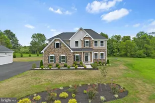 12404 Parkgate Dr, Nokesville, VA 20181 - Photo 1