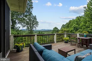 210 Grand Vw Rd, Washington, VA 22747 - Photo 1