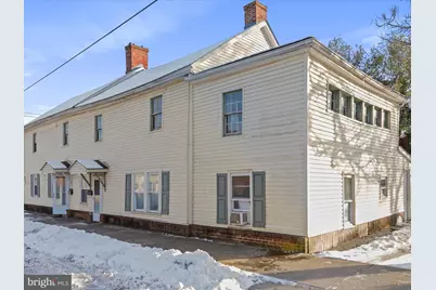 209 W Queen Street, Strasburg, VA 22657 - Photo 1