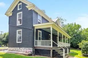 322 Capon St, Strasburg, VA 22657 - Photo 1