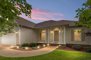 565 Fulton Dr, Strasburg, VA 22657 - Photo 1