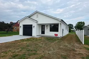 274 Royal Ave, Strasburg, VA 22657 - Photo 1