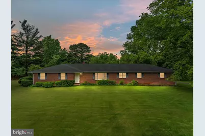 717 W Locust Street, Woodstock, VA 22664 - Photo 1