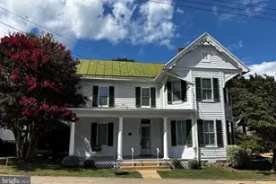 104 S High St, Edinburg, VA 22824 - Photo 1