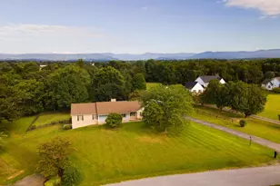 450 Hillcrest Rd, Edinburg, VA 22824 - Photo 1