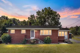 311 Green Acre Dr, Strasburg, VA 22657 - Photo 1