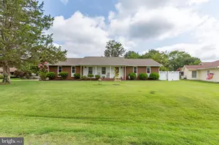 307 Butternut Dr, Fredericksburg, VA 22408 - Photo 1