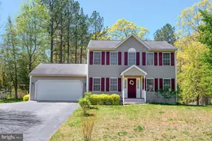 8802 Dundee Dr, Fredericksburg, VA 22408 - Photo 1