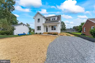 204B Hamilton St, Fredericksburg, VA 22408 - Photo 1