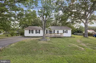 200 Pender St, Fredericksburg, VA 22408 - Photo 1