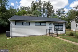 405 Powell St, Fredericksburg, VA 22408 - Photo 1