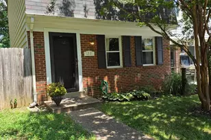 1231 Thomas Jefferson Pl, Fredericksburg, VA 22405 - Photo 1