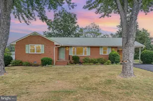 720 Spring Valley Dr, Fredericksburg, VA 22405 - Photo 1