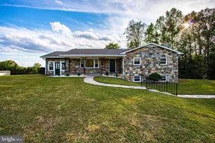 877 Truslow Rd, Fredericksburg, VA 22406 - Photo 1