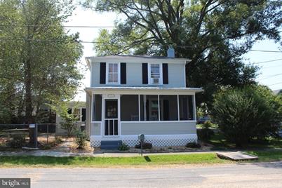 222 Thackary St Colonial Beach Va 22443 Mls Vawe114258 222 Thackary St Colonial Beach Va