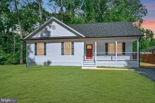 405 Cedar Ln, Colonial Beach, VA 22443 - Photo 1