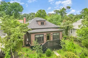 612 Washington Ave, Colonial Beach, VA 22443 - Photo 1