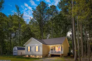 44 Deux Rue, Colonial Beach, VA 22443 - Photo 1