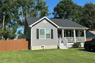 119 N Cedar Ln, Colonial Beach, VA 22443 - Photo 1