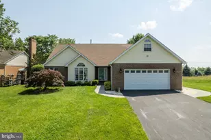 1629 Pondview Dr, Winchester, VA 22601 - Photo 1