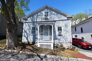 122 E Monmouth St, Winchester, VA 22601 - Photo 1