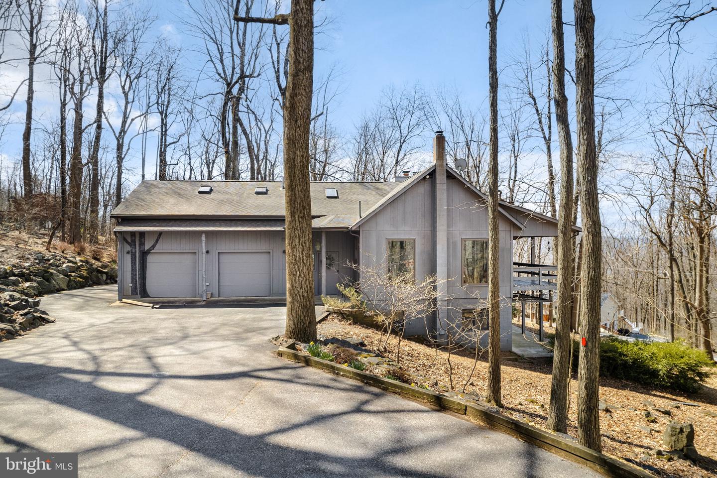 351 Skyline View Dr, Front Royal, VA 22630 MLS VAWR2005060 Coldwell