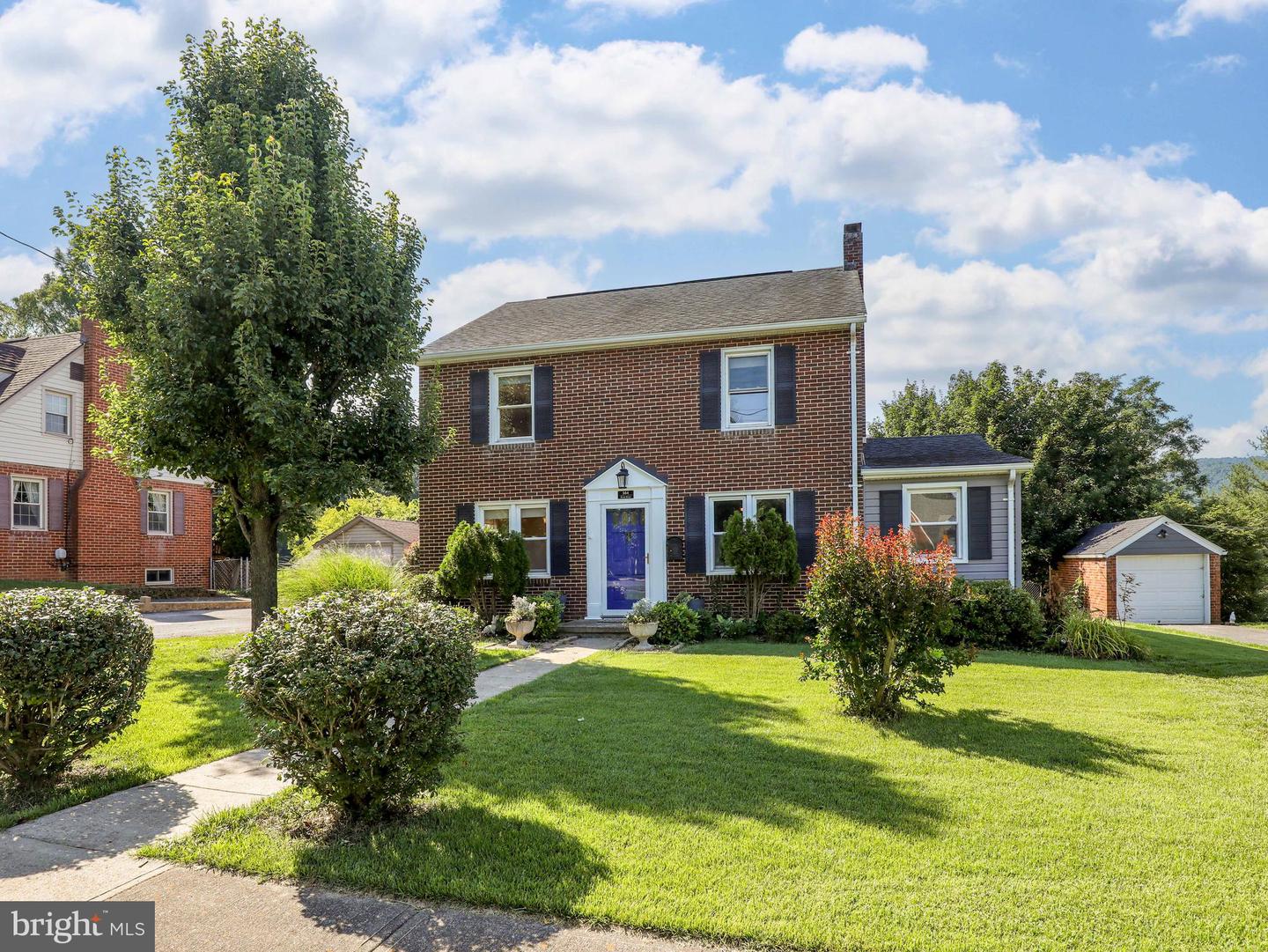 564 River Dr, Front Royal, VA 22630 MLS VAWR2006056 Coldwell Banker