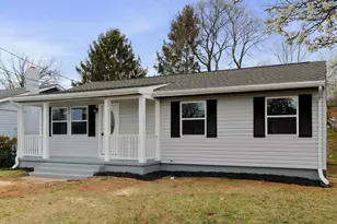 829 W 14th St, Front Royal, VA 22630 - Photo 1