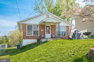 122 W 9th St, Front Royal, VA 22630 - Photo 1