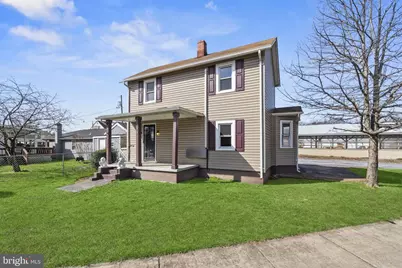 822 N Commerce Avenue, Front Royal, VA 22630 - Photo 1