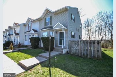 122 Stadium Circle - Photo 1