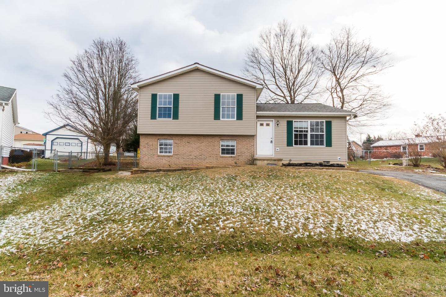 4 MIdnoon Dr, Martinsburg, WV 25404 MLS WVBE2015296 Coldwell Banker