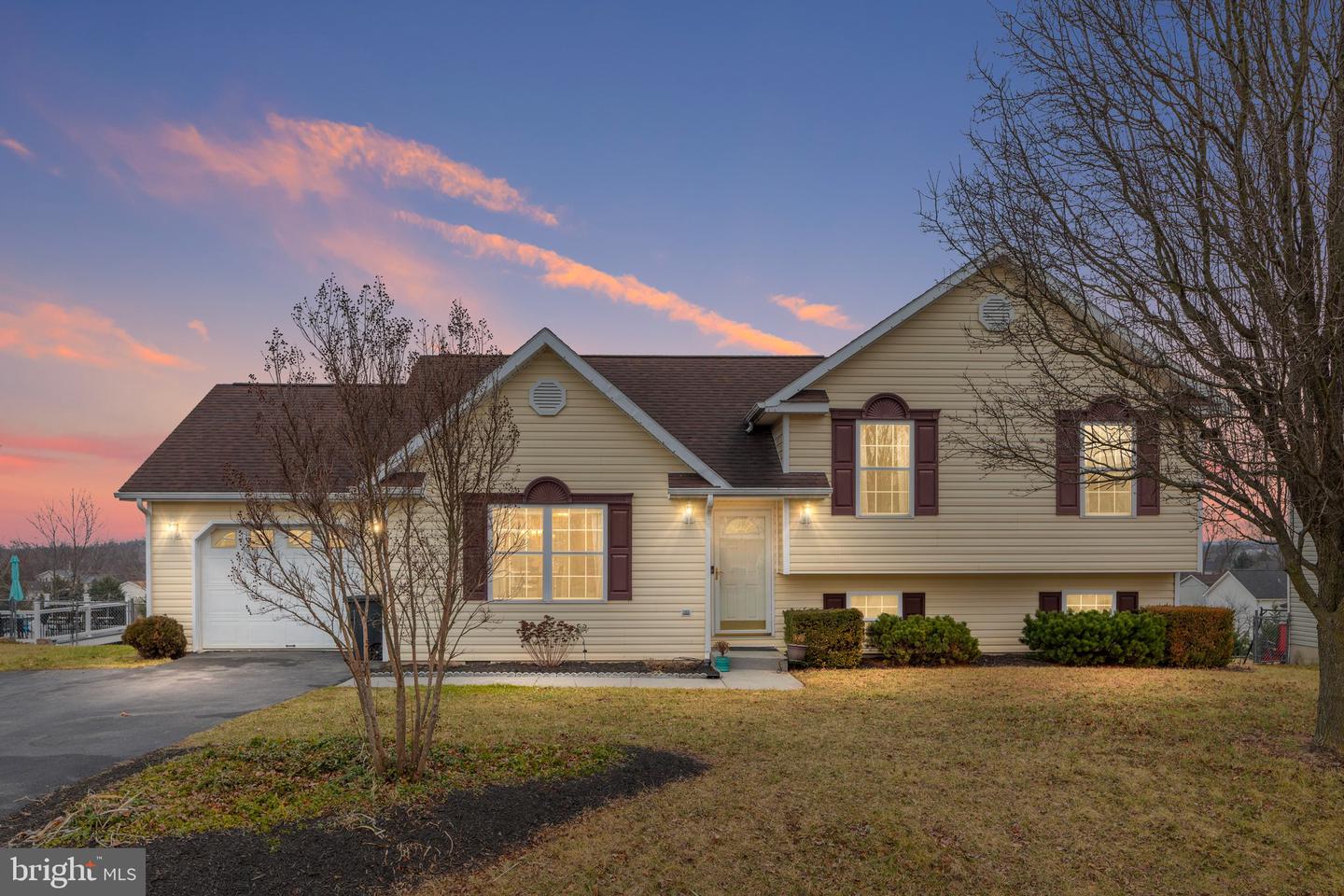 334 Corvette Dr, Martinsburg, WV 25405 MLS WVBE2016418 Coldwell Banker