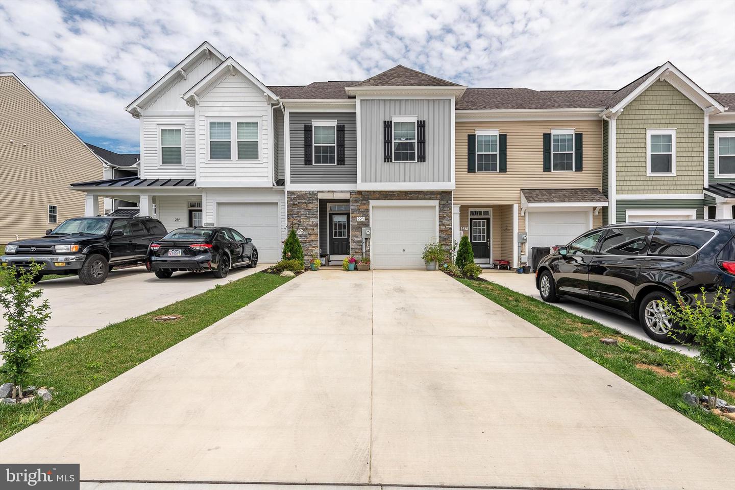 223 Charterhouse St, Falling Waters, WV 25419 MLS WVBE2020334