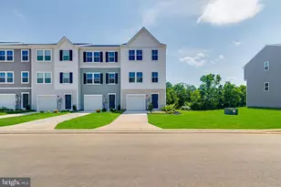 54 Marineris, Martinsburg, WV 25405 - Photo 1