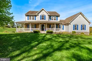 25 Holden Dr, Martinsburg, WV 25403 - Photo 1