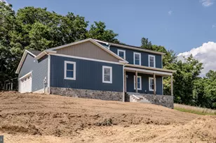 645 Slonaker Ln, Martinsburg, WV 25405 - Photo 1