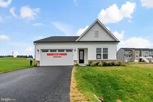 409 Outrigger Rd, Inwood, WV 25428 - Photo 1