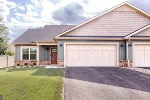 94 Grainfield Ct, Martinsburg, WV 25404 - Photo 1