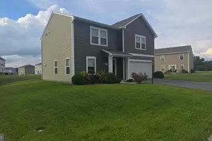 129 Faye Dr, Bunker Hill, WV 25413 - Photo 1