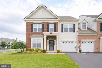 201 Strathmore Way E, Martinsburg, WV 25403 - Photo 1