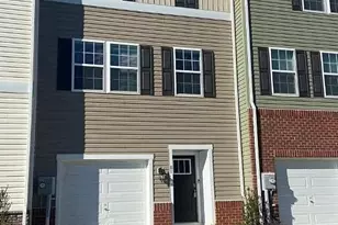 81 Vespucci Ln, Martinsburg, WV 25404 - Photo 1