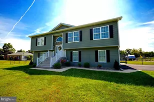 320 Sulphur Springs Rd, Inwood, WV 25428 - Photo 1