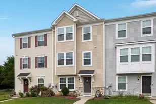 11 Private Ct, Bunker Hill, WV 25413 - Photo 1