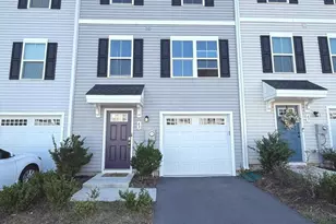 63 Ogunquit Dr, Martinsburg, WV 25403 - Photo 1