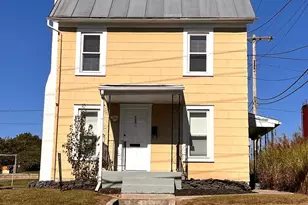 521 E Moler Ave, Martinsburg, WV 25404 - Photo 1